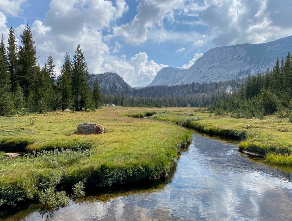 Heading towards Merced Lake